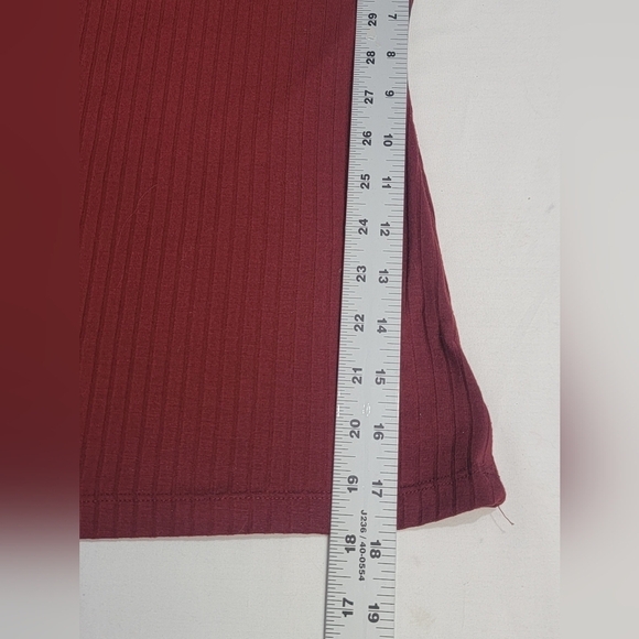 Hayden Los Angeles Women's size Medium Long Sleeve Ribbed Knit Ruffle Top - Picture 8 of 8